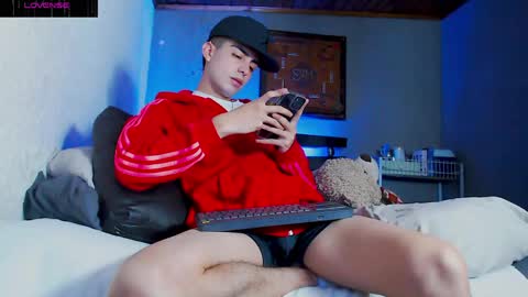 Ryannhill  online show from June 6, 2026, 4:39 am