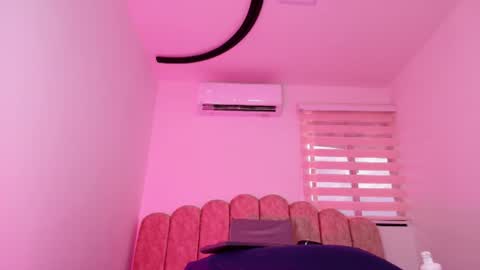 s_sofia_ online show from August 4, 2026, 7:16 pm