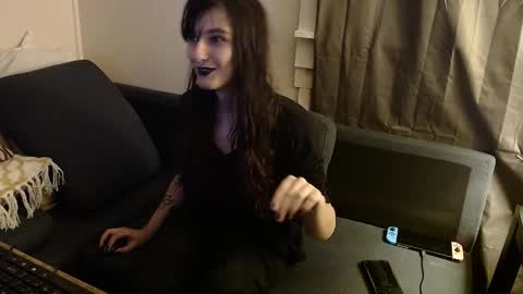 sabinewinters online show from April 22, 2026, 11:39 pm