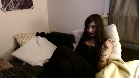 sabinewinters online show from May 6, 2026, 5:14 am