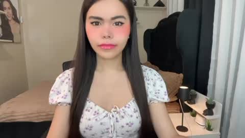 sabrinamadonna54 online show from June 11, 2026, 8:34 am