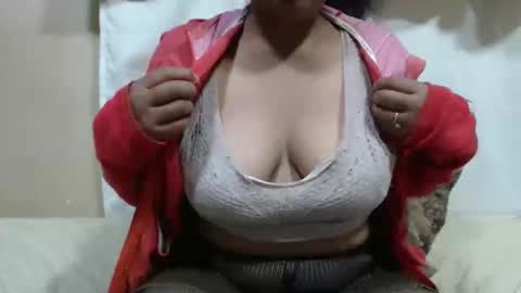 sahobelle online show from May 21, 2026, 3:35 am