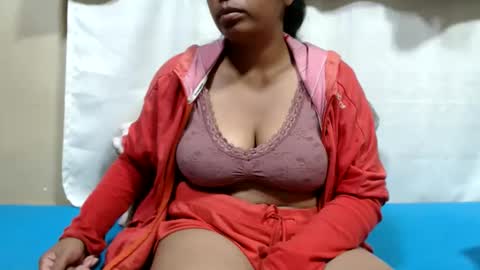 sahobelle online show from June 11, 2026, 3:43 pm