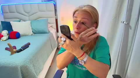 Samanta Stone online show from July 21, 2026, 7:05 pm