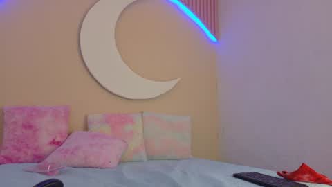 samanthalaurent online show from June 11, 2026, 2:53 am