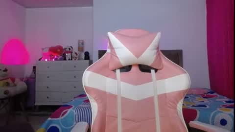 Danna dulce online show from June 24, 2026, 6:29 pm