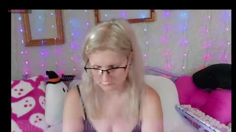 Samantha online show from August 3, 2026, 1:05 pm