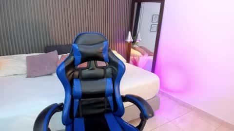 Axel online show from May 26, 2026, 8:38 pm