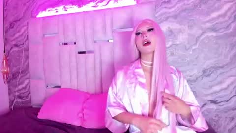 Snapshot of sandieluxx chatting on July 14, 2026, 1:28 pm sandieluxx online show from July 14, 2026, 1:28 pm