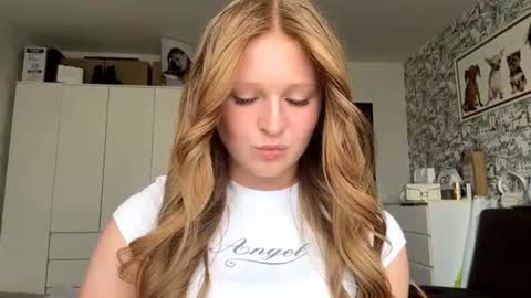 Ellie online show from August 4, 2026, 10:07 am