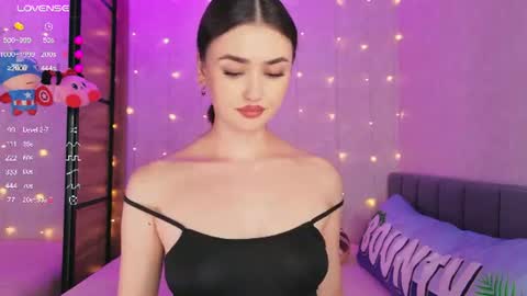 Sandy online show from July 18, 2026, 2:10 pm