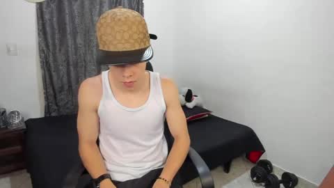 Snapshot of santiceballo chatting on April 23, 2026, 4:24 am Julius Novachrono online show from April 23, 2026, 4:24 am