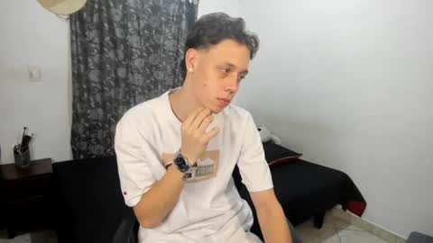 Snapshot of santiceballo chatting on June 23, 2026, 8:40 pm Julius Novachrono online show from June 23, 2026, 8:40 pm
