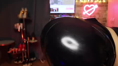 sara  foxy online show from July 21, 2026, 3:09 am