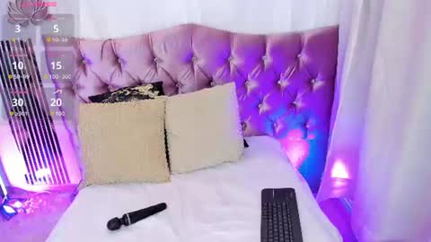 Snapshot of sara_diamond_ chatting on July 22, 2026, 11:07 pm Sara online show from July 22, 2026, 11:07 pm