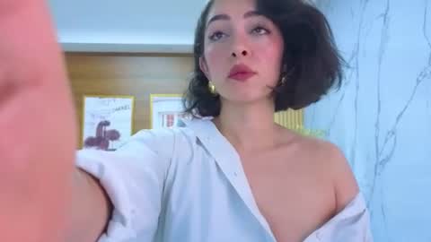 Sara  online show from June 30, 2026, 1:34 pm