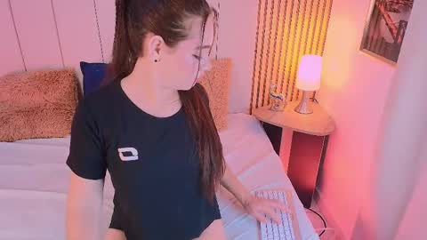 Sara online show from April 30, 2026, 11:42 pm