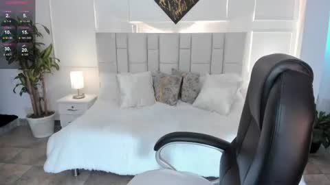 saraa_stormy online show from July 15, 2026, 11:15 am