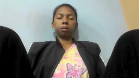 sarah146341 online show from May 7, 2026, 5:13 am