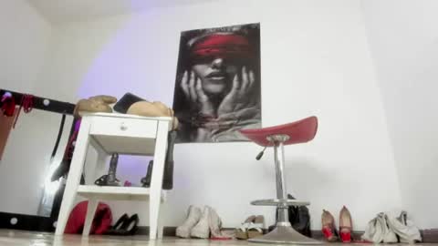 Snapshot of sarah_mistress_ chatting on July 24, 2026, 3:32 pm Sarah online show from July 24, 2026, 3:32 pm