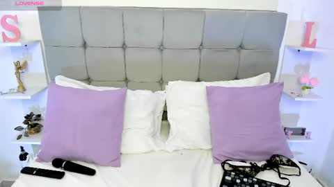 sarahlopezz290 online show from August 4, 2026, 4:04 am