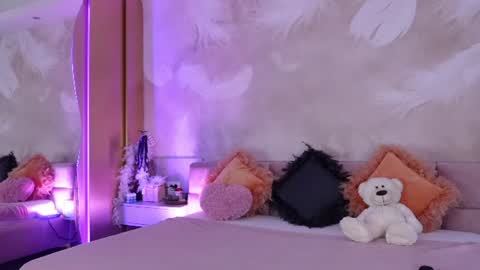 Jenny online show from June 19, 2026, 3:44 am