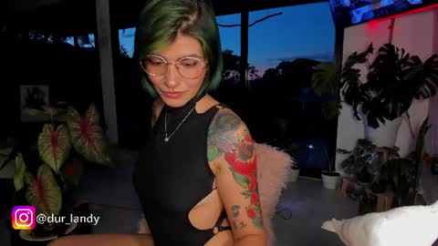Snapshot of satomimori chatting on July 25, 2026, 11:24 pm im Jessi Independet Model online show from July 25, 2026, 11:24 pm