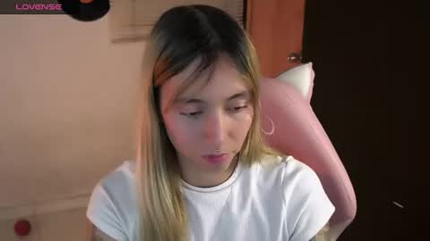 I AM JENN  online show from June 20, 2026, 3:53 am