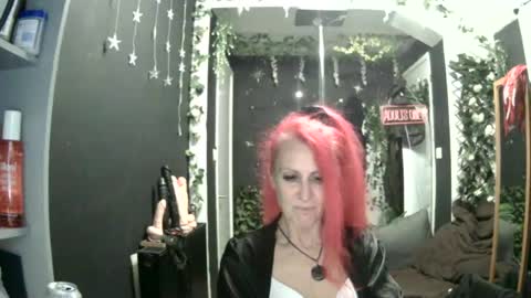 Snapshot of saucysky chatting on July 23, 2026, 10:08 pm SaucySky online show from July 23, 2026, 10:08 pm
