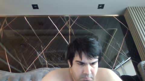 petperson04 online show from April 13, 2026, 5:35 am