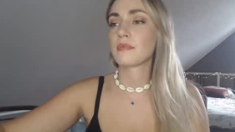 ScarlettxBlonde online show from July 5, 2026, 3:19 pm