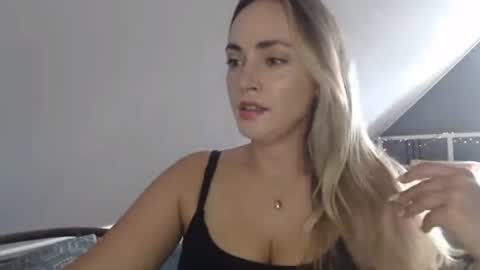 ScarlettxBlonde online show from July 22, 2026, 2:20 pm
