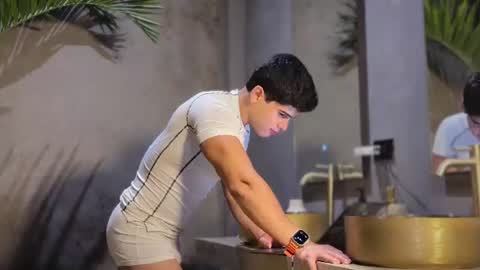 Andrew Flintt online show from June 13, 2026, 2:31 am