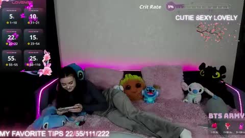 S E M U R online show from May 13, 2026, 4:04 pm