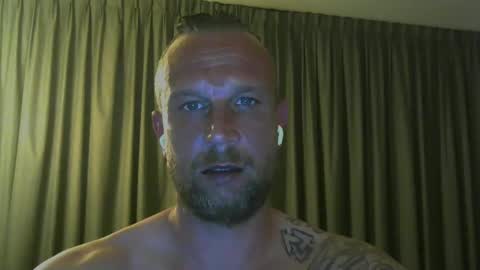 Snapshot of sence08 chatting on April 10, 2026, 12:05 am sence08 online show from April 10, 2026, 12:05 am