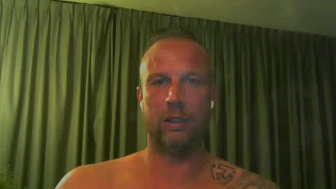 Snapshot of sence08 chatting on May 17, 2026, 1:03 am sence08 online show from May 17, 2026, 1:03 am