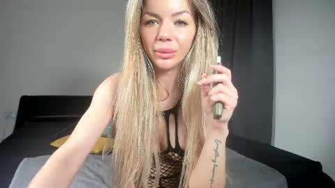 senzual_naughtyx online show from June 15, 2026, 7:16 pm