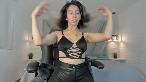 Serene online show from July 14, 2026, 1:28 pm