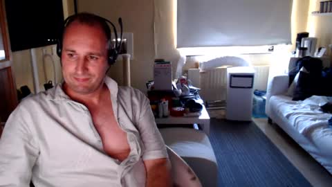 Sexlobo online show from July 29, 2026, 3:32 pm