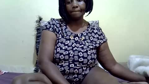 Sweet Dee online show from July 13, 2026, 10:07 am