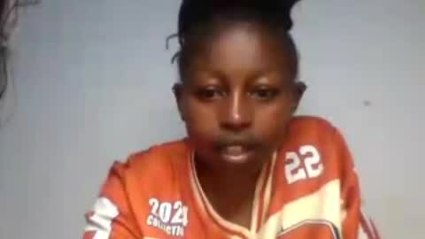sexy_latasha online show from August 5, 2026, 6:33 pm