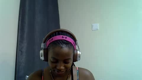 Linda online show from June 10, 2026, 2:56 am