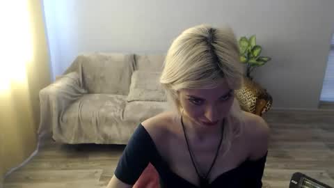sexybeatriice online show from May 23, 2026, 6:18 am