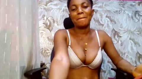 Snapshot of sexydoll32 chatting on May 30, 2026, 10:18 pm sexydoll32 online show from May 30, 2026, 10:18 pm