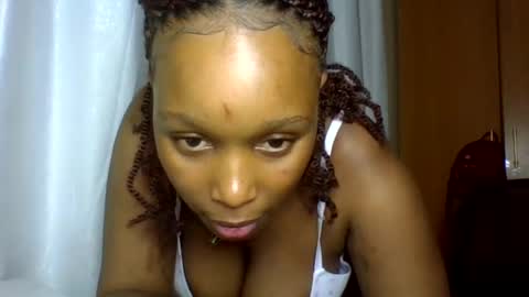 sexykamba1 online show from August 3, 2026, 9:40 pm