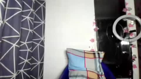 malia online show from August 4, 2026, 7:49 pm
