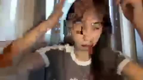 Snapshot of sexyy_maria chatting on July 6, 2026, 7:49 am mae online show from July 6, 2026, 7:49 am