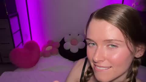 Snapshot of shadebabe chatting on July 25, 2026, 3:48 am shadebabe online show from July 25, 2026, 3:48 am