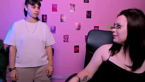 shadow_kiss online show from July 30, 2026, 8:46 am