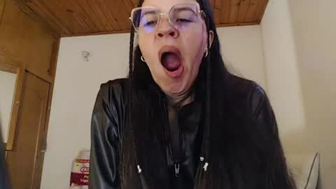 shanel_lozano online show from June 20, 2026, 5:05 pm
